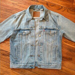 Levi Jean light wash small like new denim jacket